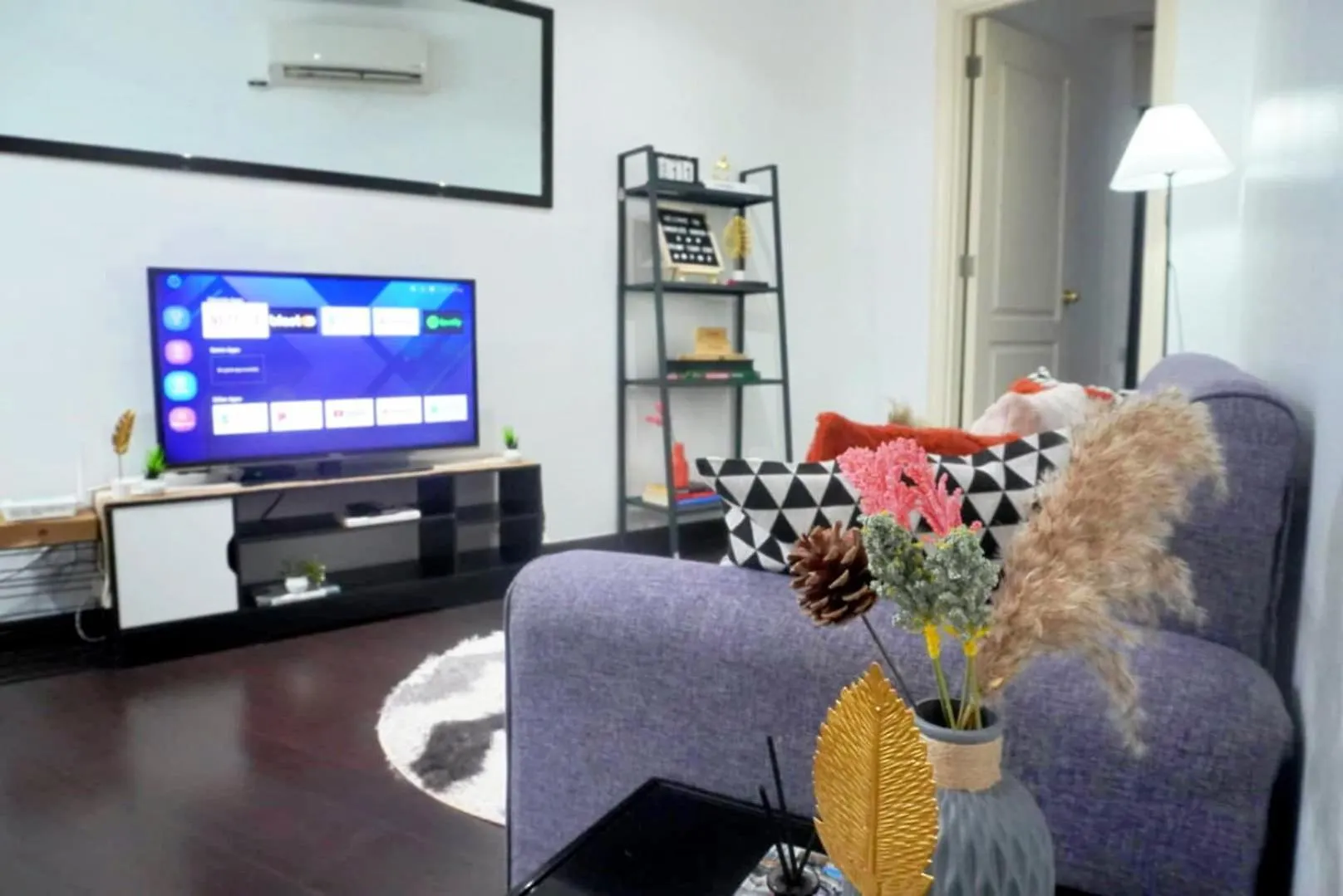 The Gramercy Residences New Sleek 1Br Suite, 600Mbps Wifi, Netflix & Free Amenities Manila Philippines