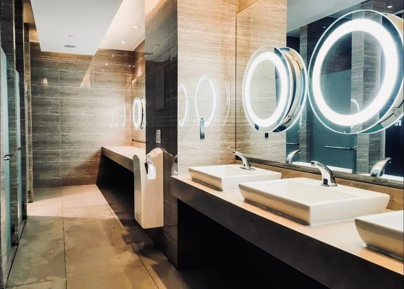 The Gramercy Residences New Sleek 1Br Suite, 600Mbps Wifi, Netflix & Free Amenities Manila Hotel