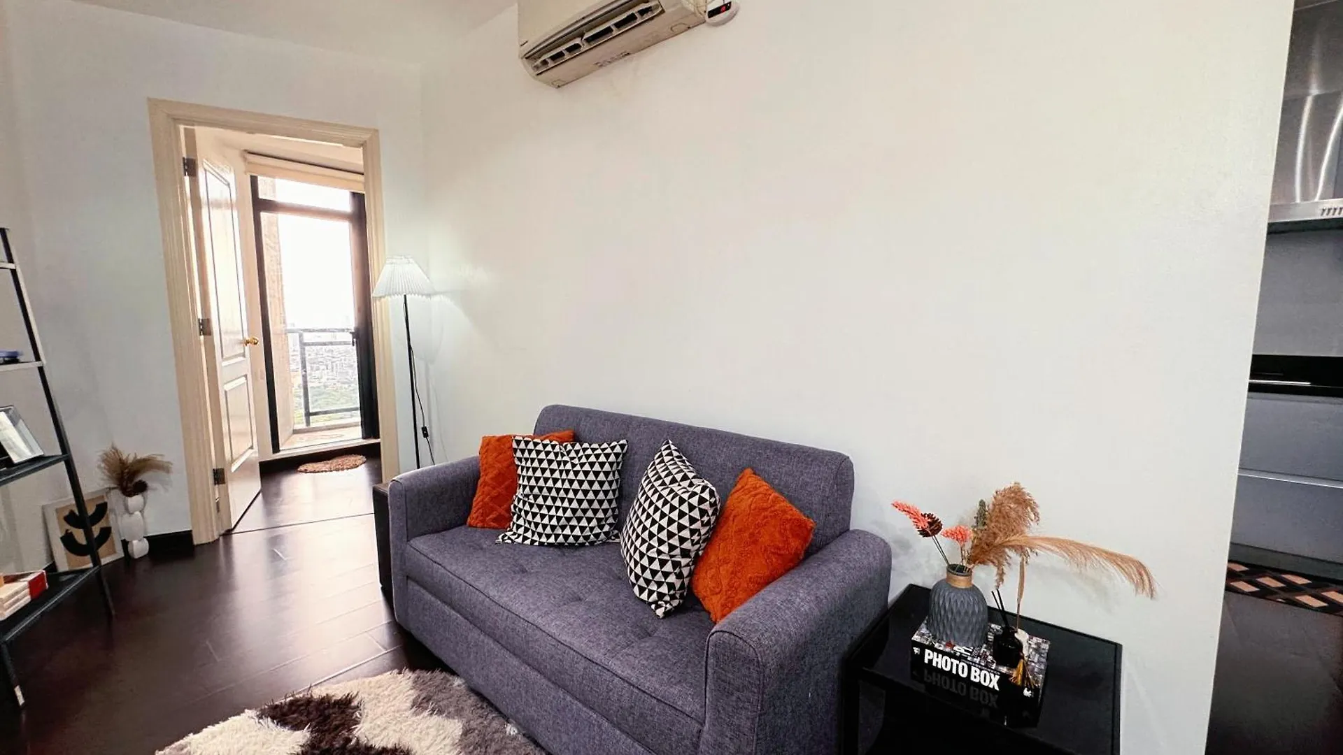 The Gramercy Residences New Sleek 1Br Suite, 600Mbps Wifi, Netflix & Free Amenities Manila Philippines