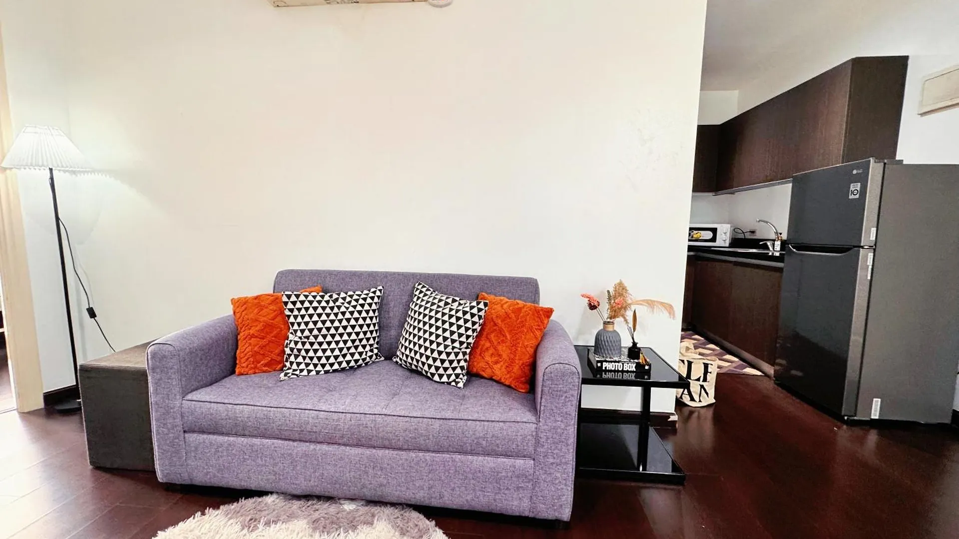 Hotel The Gramercy Residences New Sleek 1Br Suite, 600Mbps Wifi, Netflix & Free Amenities Manila
