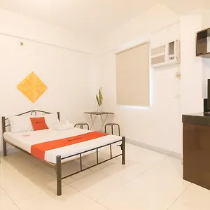 Hotel Reddoorz @ The Vjour Makati, Manila