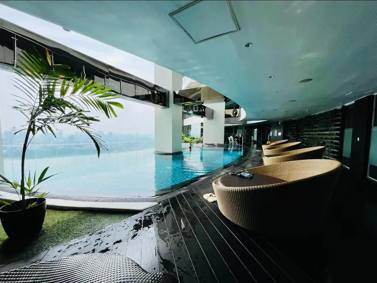 Hotel The Gramercy Residences New Sleek 1Br Suite, 600Mbps Wifi, Netflix & Free Amenities Manila