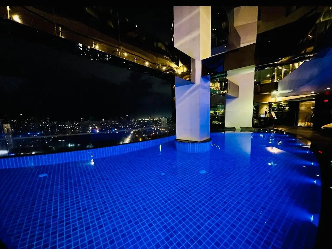 The Gramercy Residences New Sleek 1Br Suite, 600Mbps Wifi, Netflix & Free Amenities Manila 5*,  Philippines